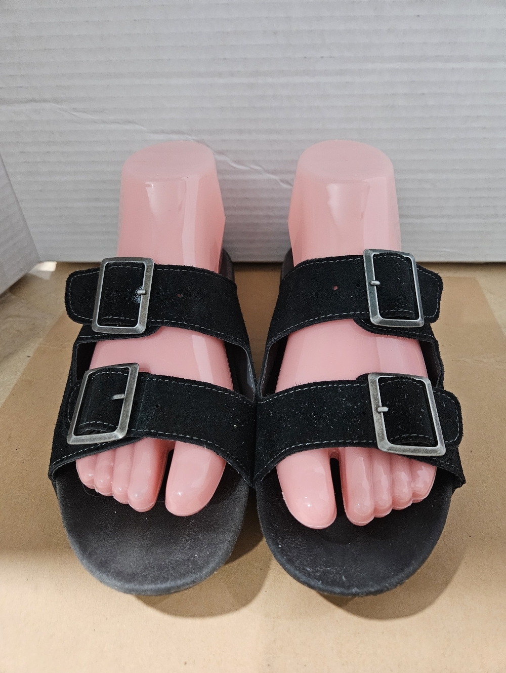 J Sport By Jambu. Leather Uppers. Size 7 Womens (Bin15)